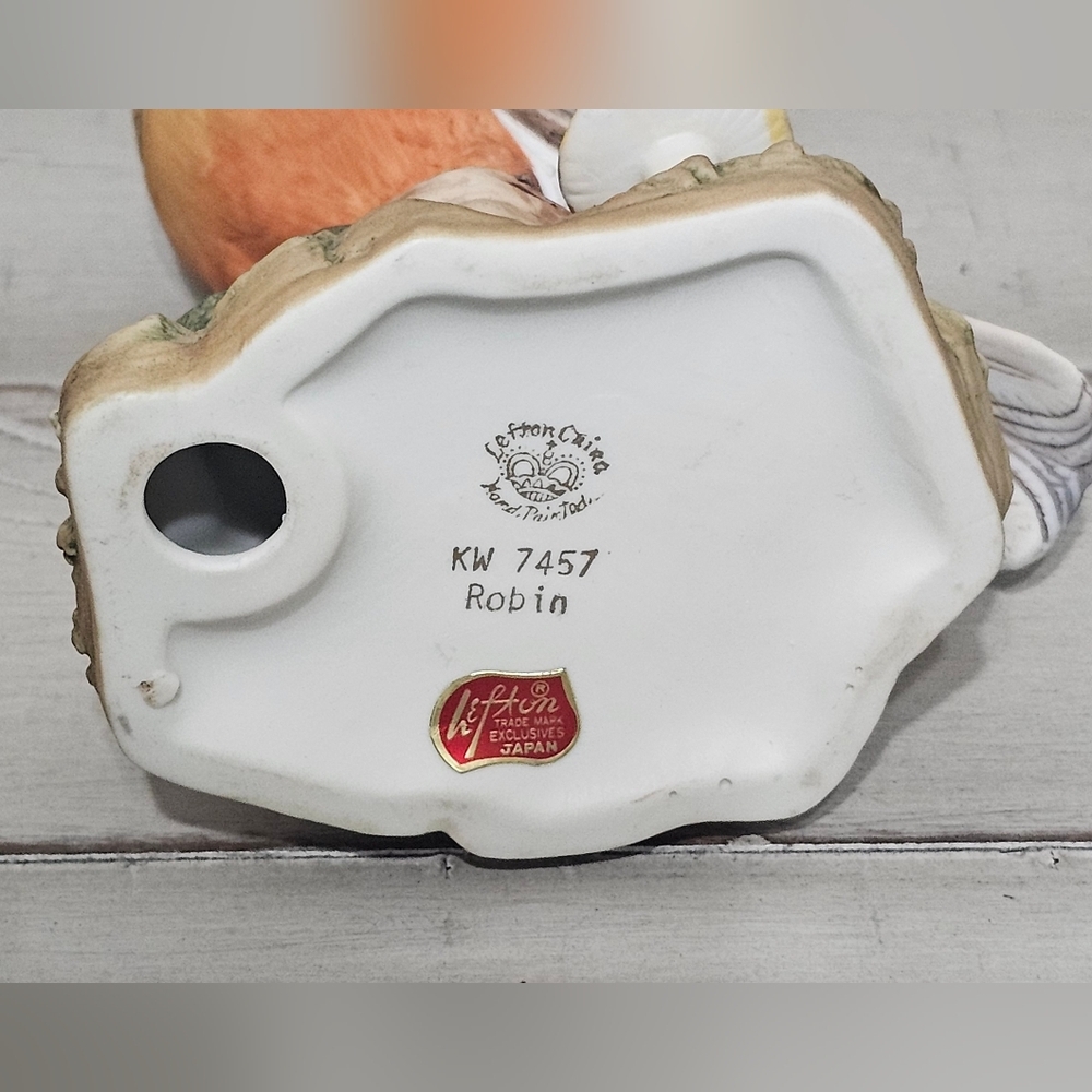 VINTAGE LEFTON  HAND PAINTED  CERAMIC ROBIN BIRD FIGURINE  MUSHROOM  KW7457 - Picture 7 of 9